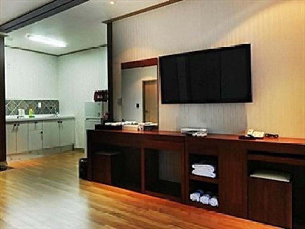 Best Hotels in Tongyeong, South Korea – Tongyeong La Ber Hotel Review