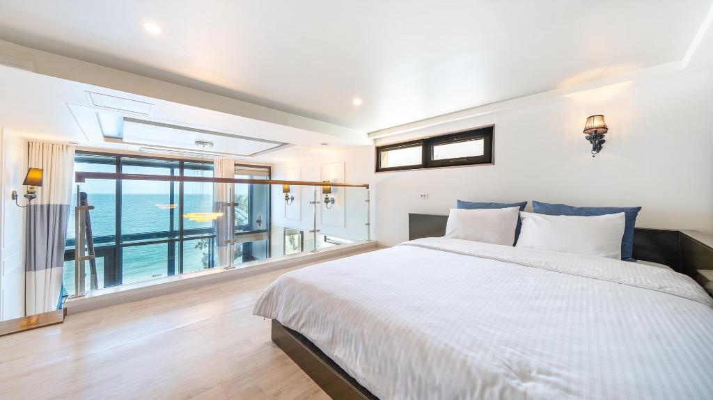 Best Hotels in Geoje, South Korea – Geoje Break Time Pension Review