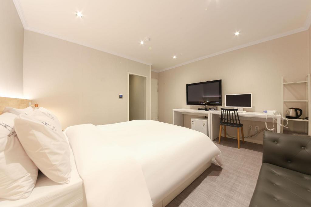 Best Hotels in Gwangju, South Korea – W Lounge Hotel Review