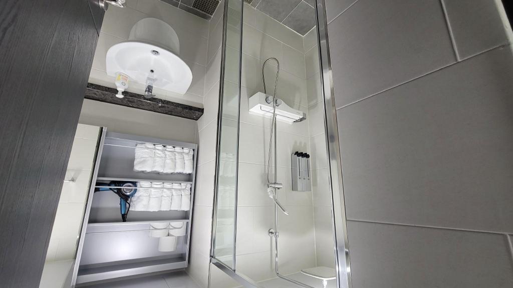 Best Hotels in Yeosu, South Korea – 월호동의 아파트먼트 (53m², 1 Bedroom, 1 Private Bathroom) Review