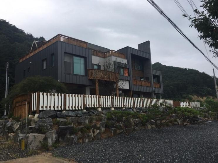 Best Hotels in Hoengseong, South Korea – Grace River House Block A – Couple Room Review