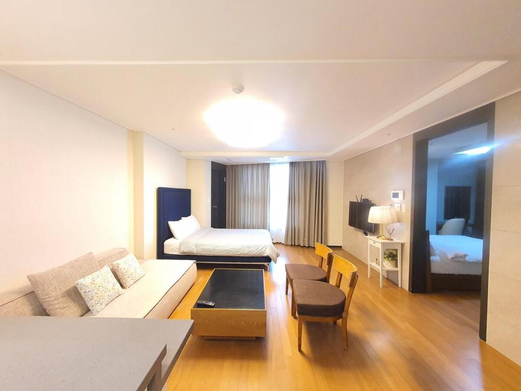 Best Hotels in Busan, South Korea – Haeundae-gu Private House (66m², 2 Bedrooms, 1 Private Bathroom) Review