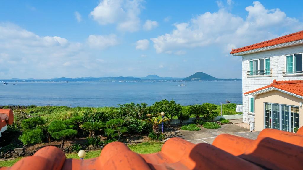 Best Hotels in Jeju, South Korea – Sky Pension Udo Review