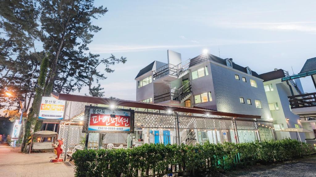 Best Hotels in Taean, South Korea – Mongsan 142 Pension Review