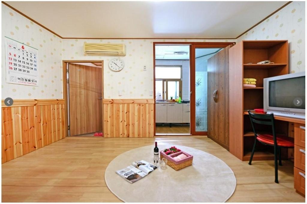 Best Hotels in Jeonju, South Korea – Jeonju Hanok Village Seongsim Haeo-reum Review