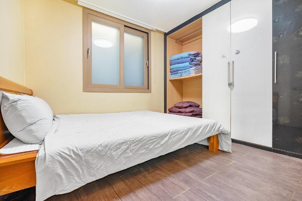 Best Hotels in Ansan, South Korea – Daebudo Haesal Kids Pool Villa Review