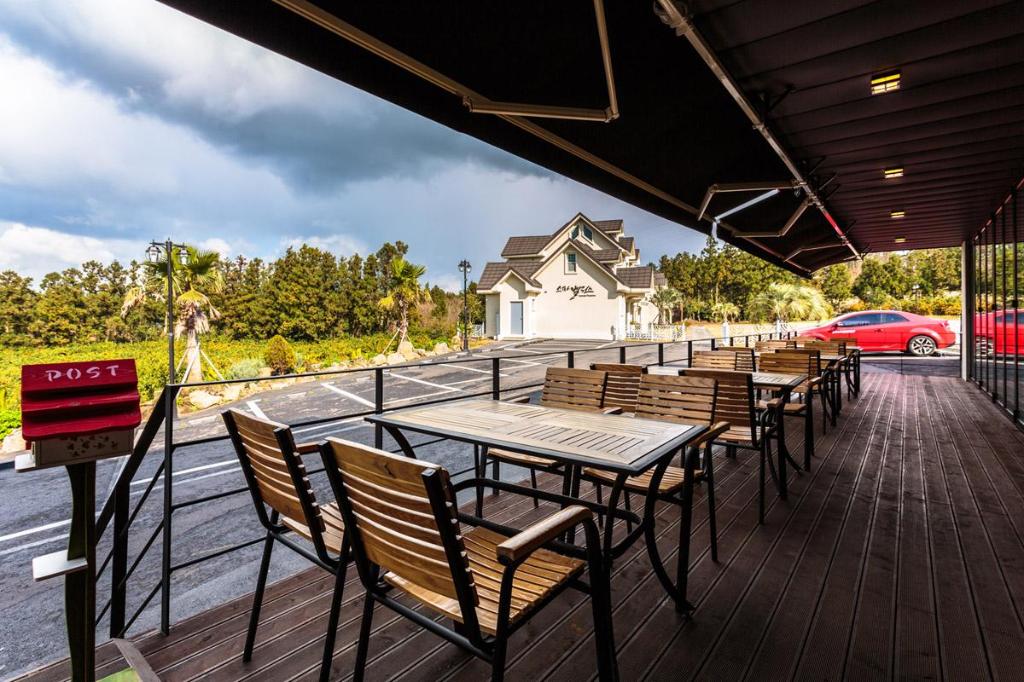 Best Hotels in Jeju, South Korea – Spa Valley Pension Review