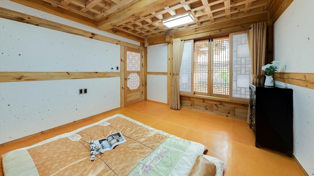 Best Hotels in Donghae, South Korea – Donghae Hanok Donganjang Review