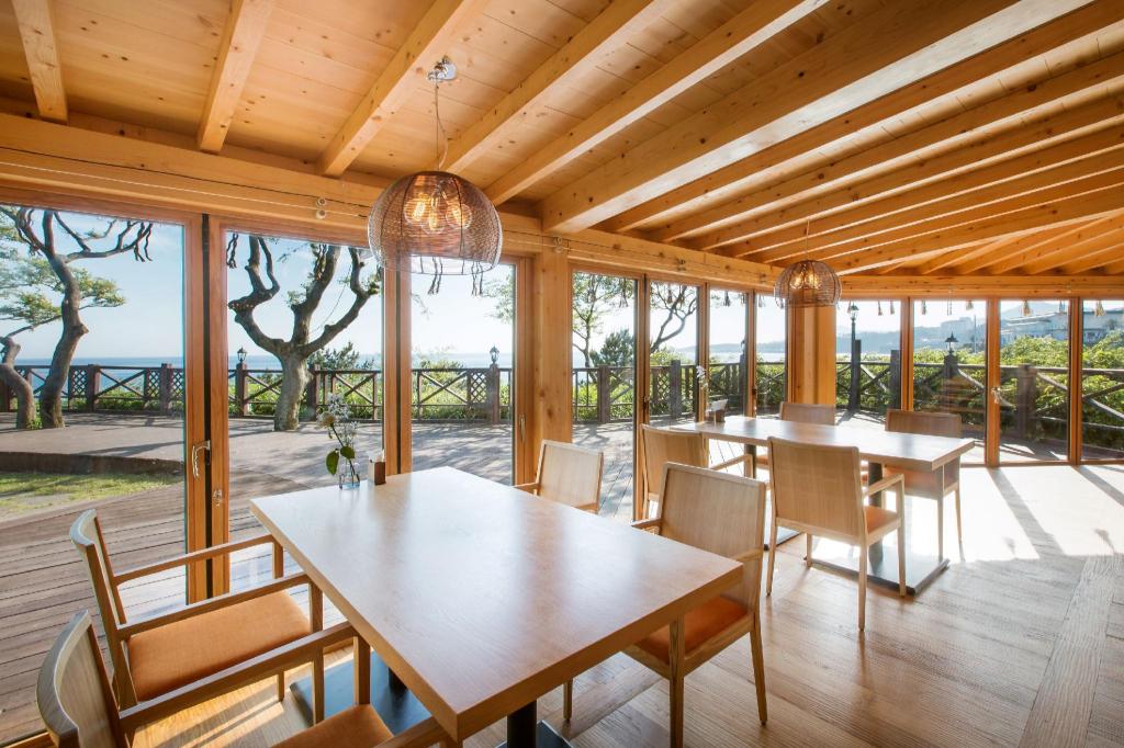 Best Hotels in Jeju, South Korea – CS Hotel & Resort Review