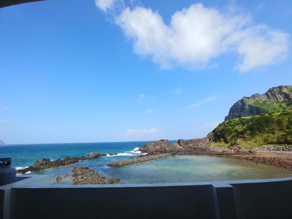 Best Hotels in Jeju, South Korea – Seongsan Star Pension Review