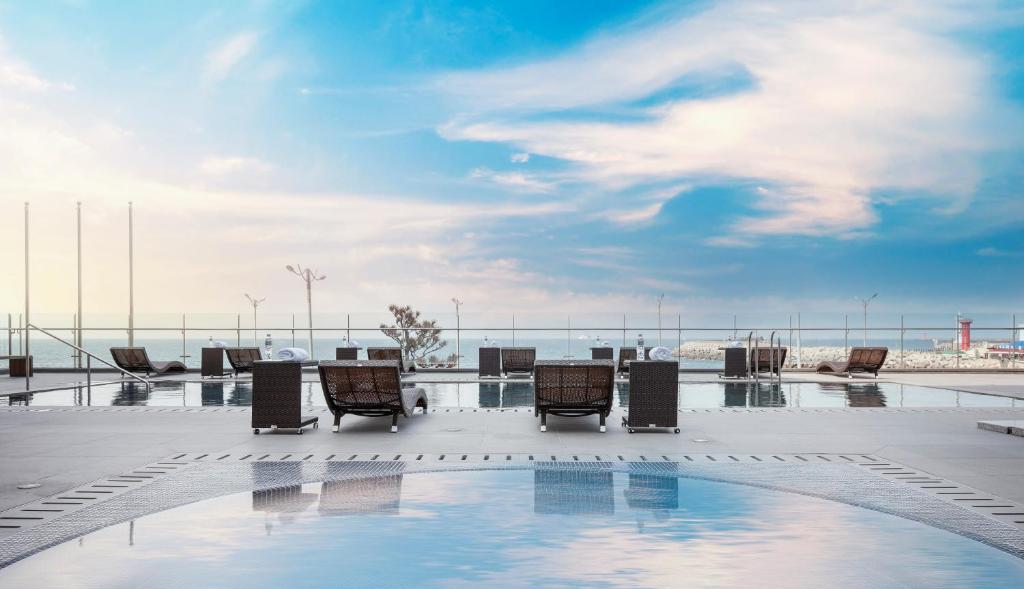 Best Hotels in Jeju, South Korea – Hotel Regent Marine The Blue Review