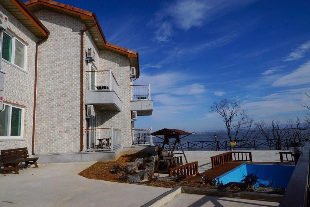 변산반도 바다전망대 펜션 image