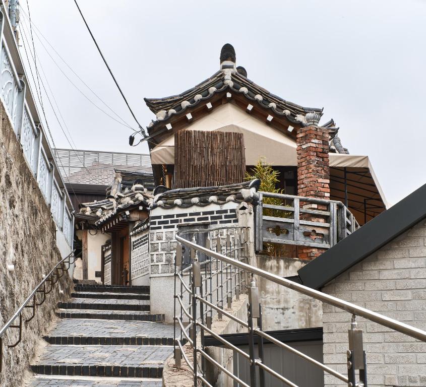 Luxury hanok with private bathtub - SN11 image
