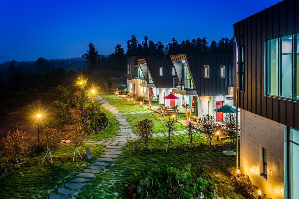 제주 반하크라펜션 image