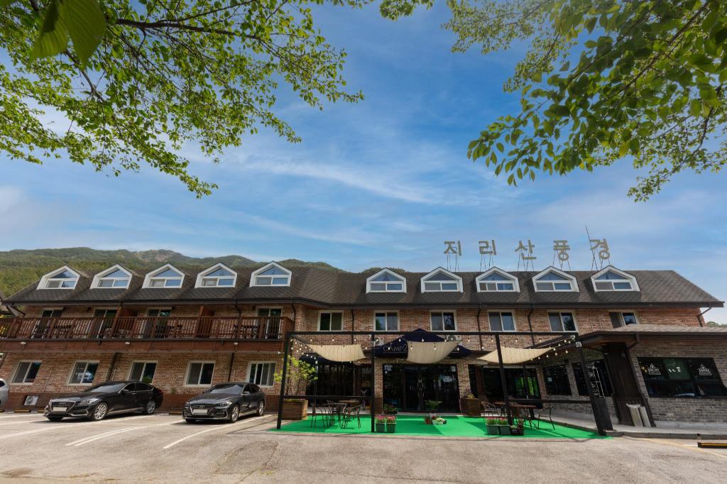 지리산 풍경 펜션 image