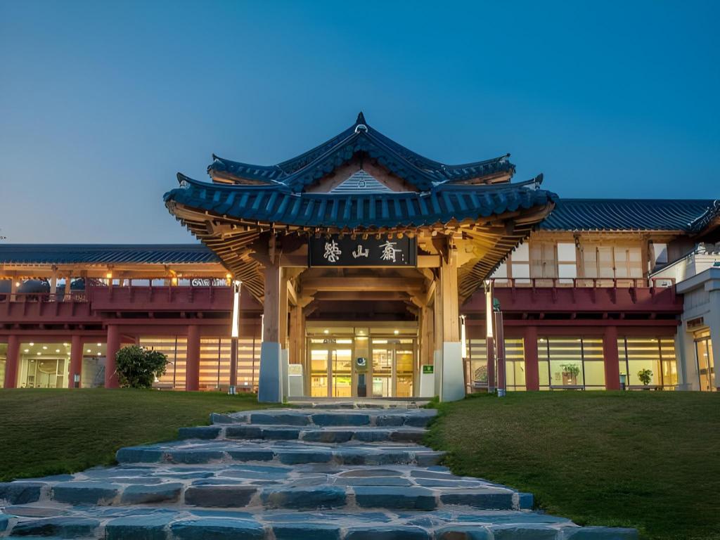 Hanok Hotel Youngsanjae image