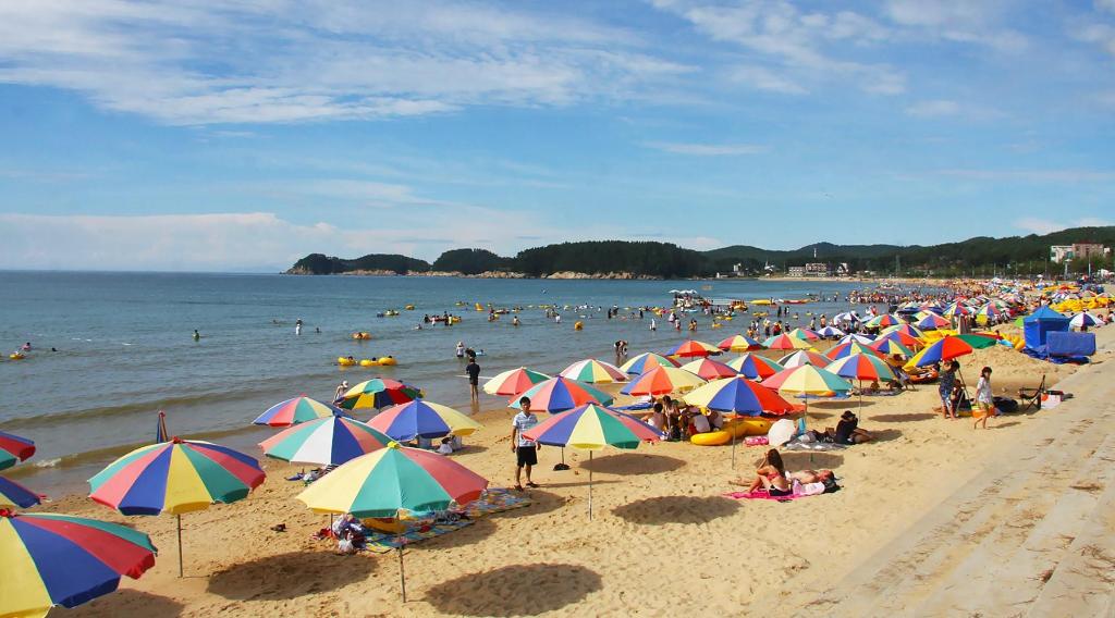 만리포 엄지 펜션 image