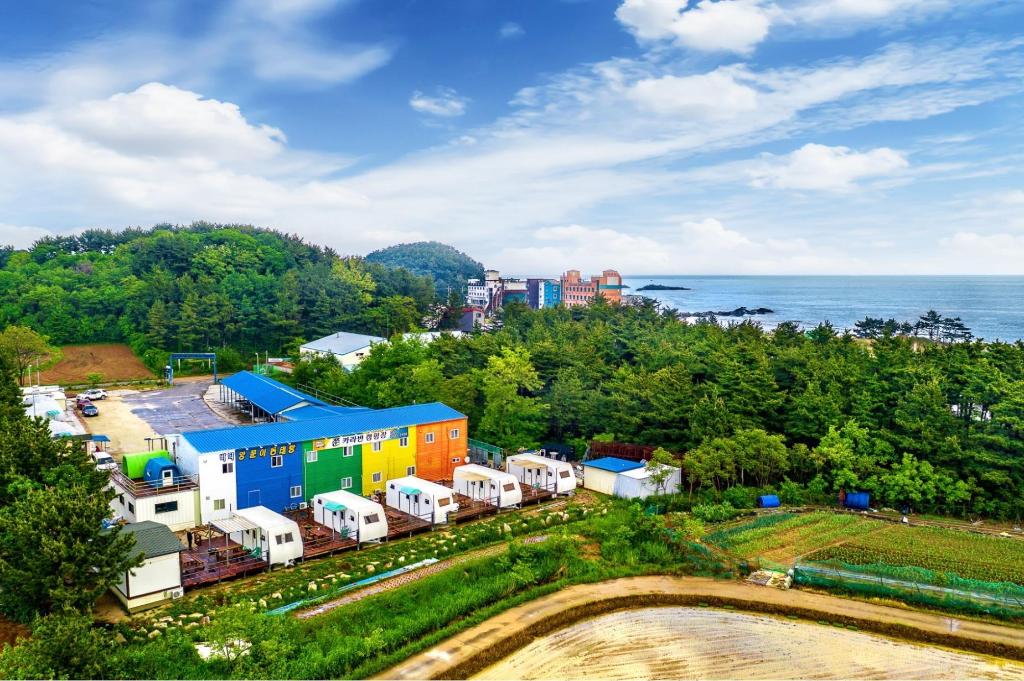 고성 쭌 캠핑 펜션 image