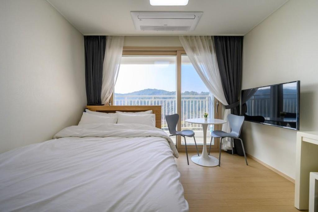 스테이 동산 image