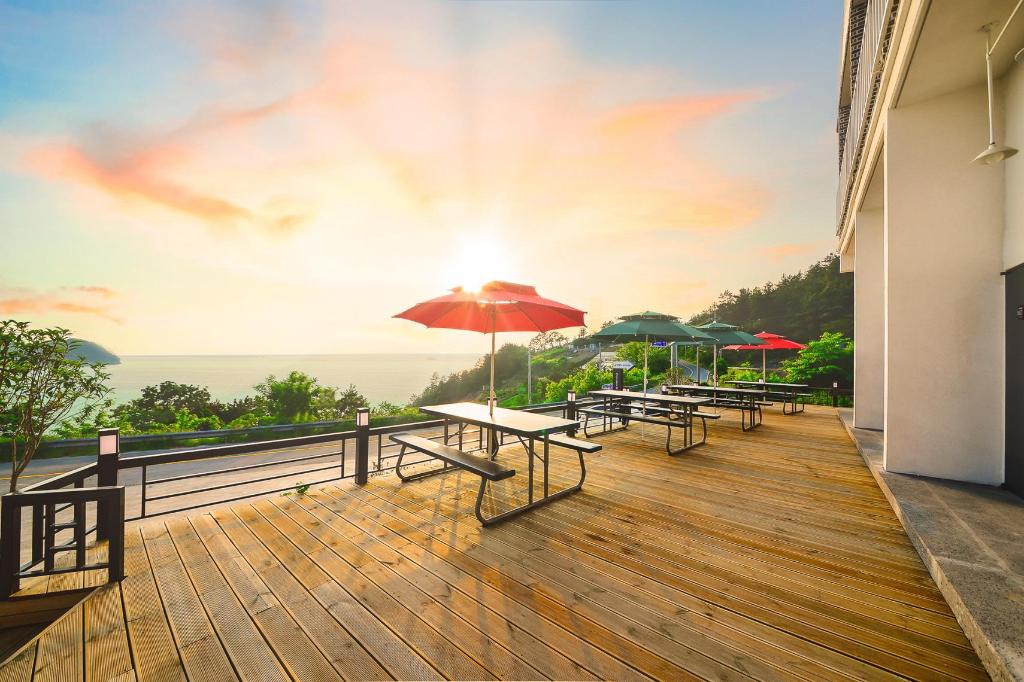여수 예그리나 펜션 (Yeosu Yegreena Pension) image