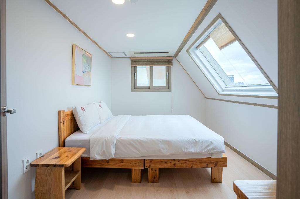 J2 패밀리 호텔 image