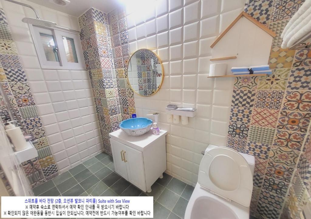 바닷가펜션 image