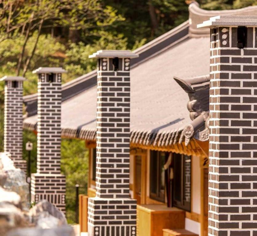솔향한옥펜션 image