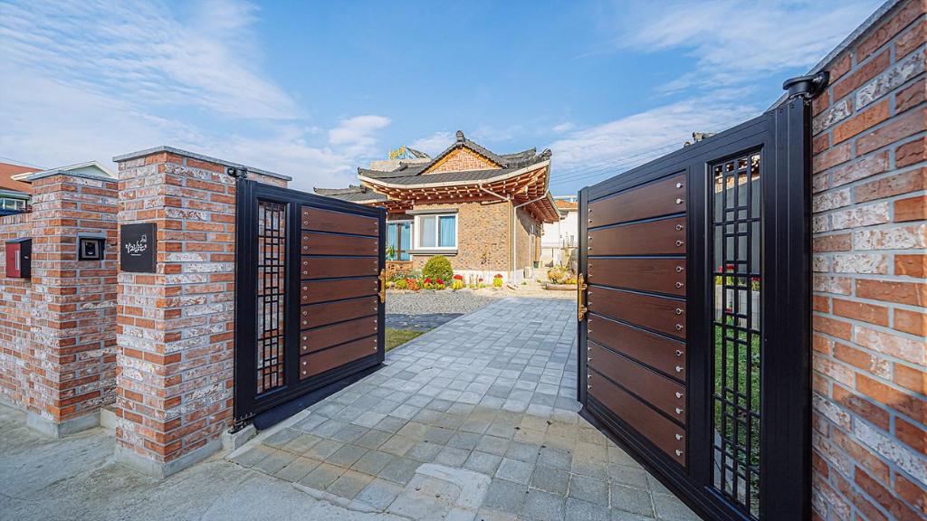 퇴계동의 프라이빗 하우스 (93m², 침실 3개, 프라이빗 욕실 1개) image