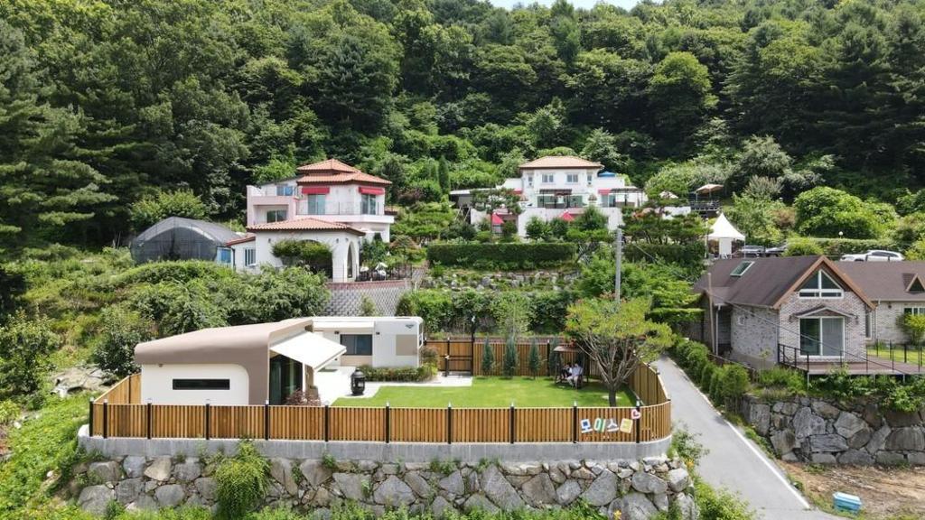 가평 모이스티펜션 image