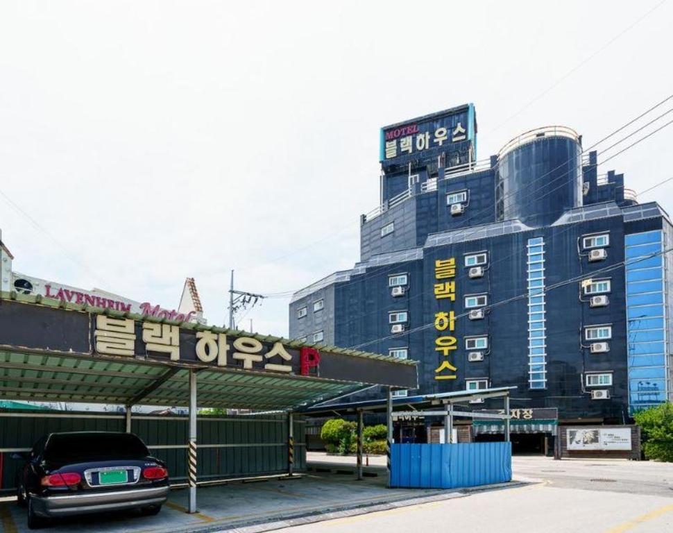 부안트리호텔 블랙하우스 image