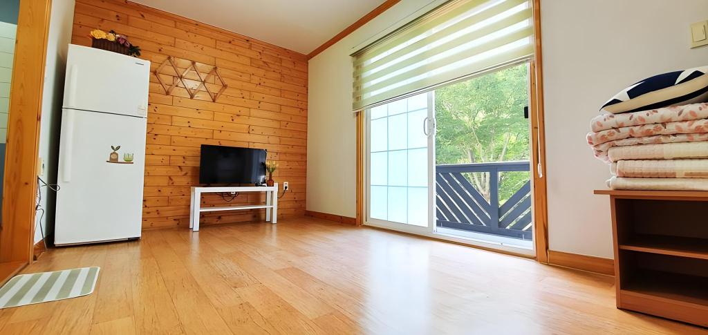 지리산 연리지 펜션 image