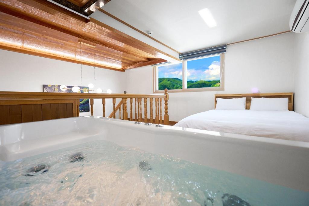 세네동 스파 펜션 image
