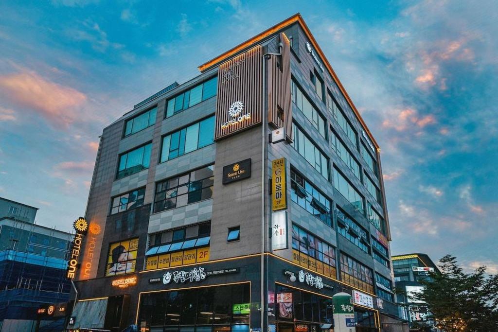 호텔 원 image