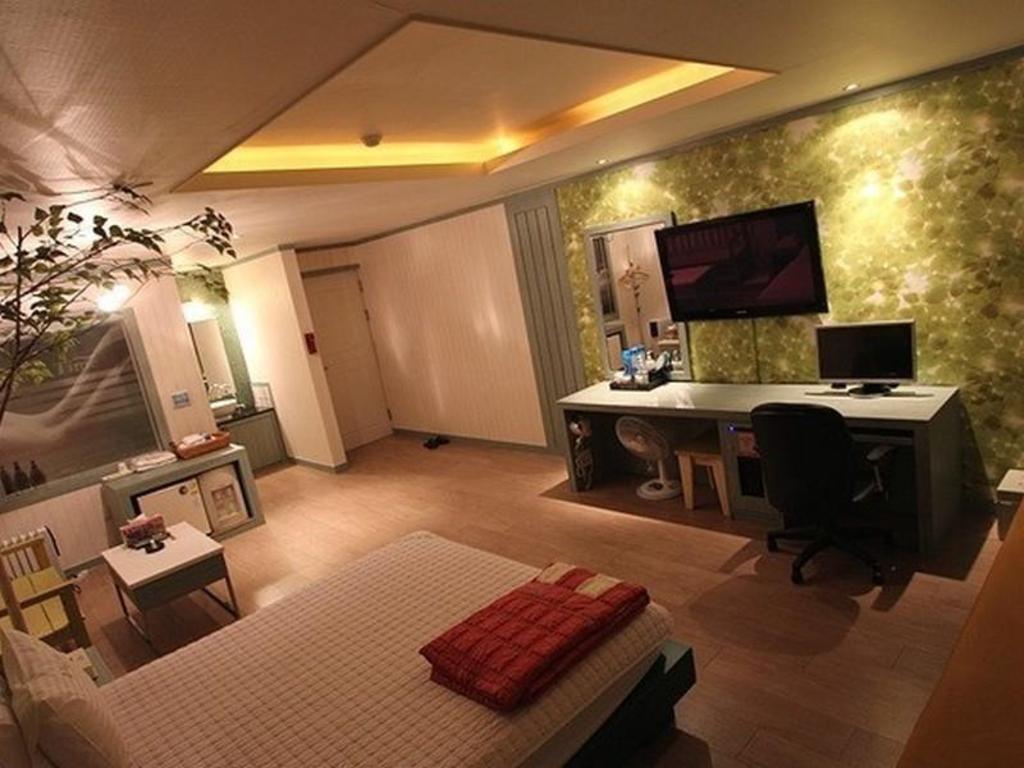 웰타임 모텔 구미 image