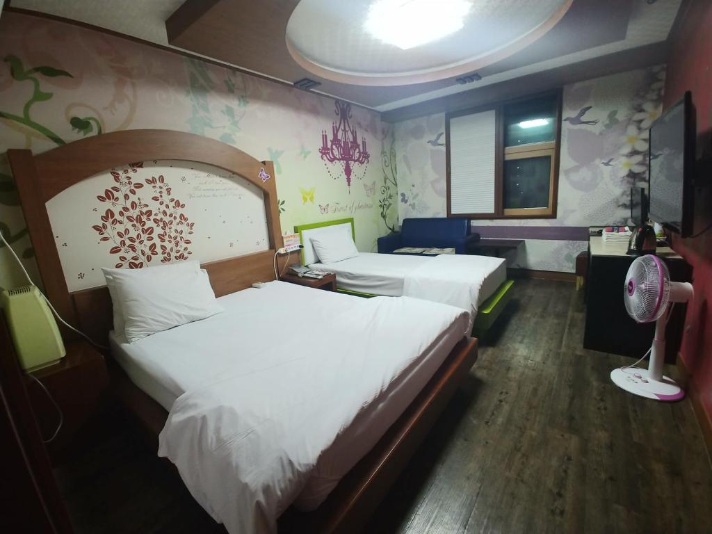 뉴 그랜드 호텔 image