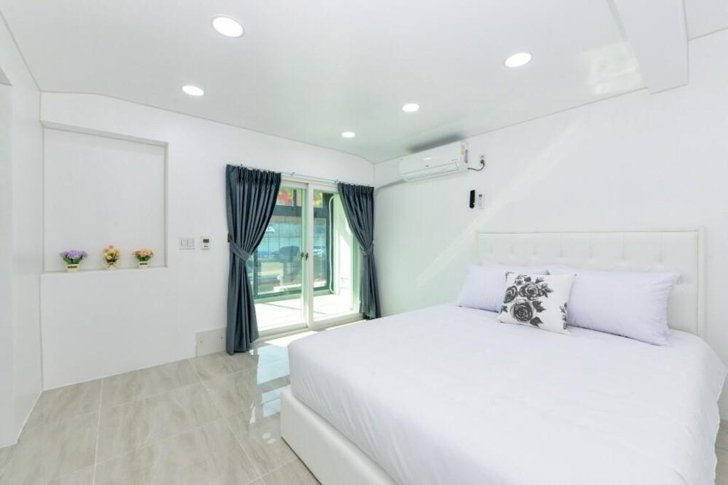 Best Hotels in Gapyeong, South Korea – Celine Onsu Swimming Pool Pension Review