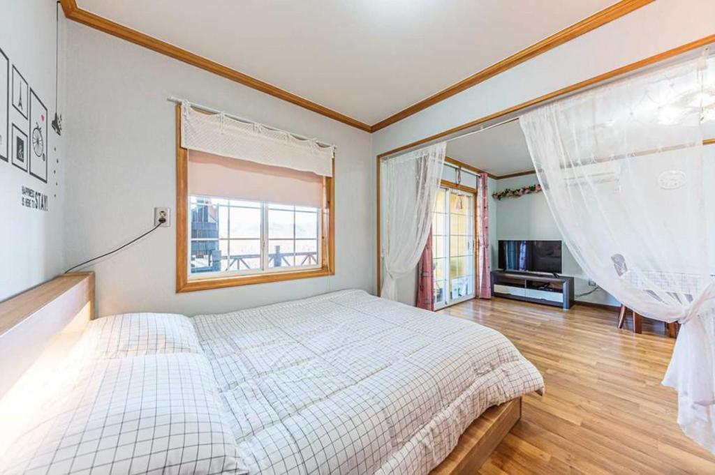 Best Hotels in Geoje, South Korea – Namuhyanggi Pension Review
