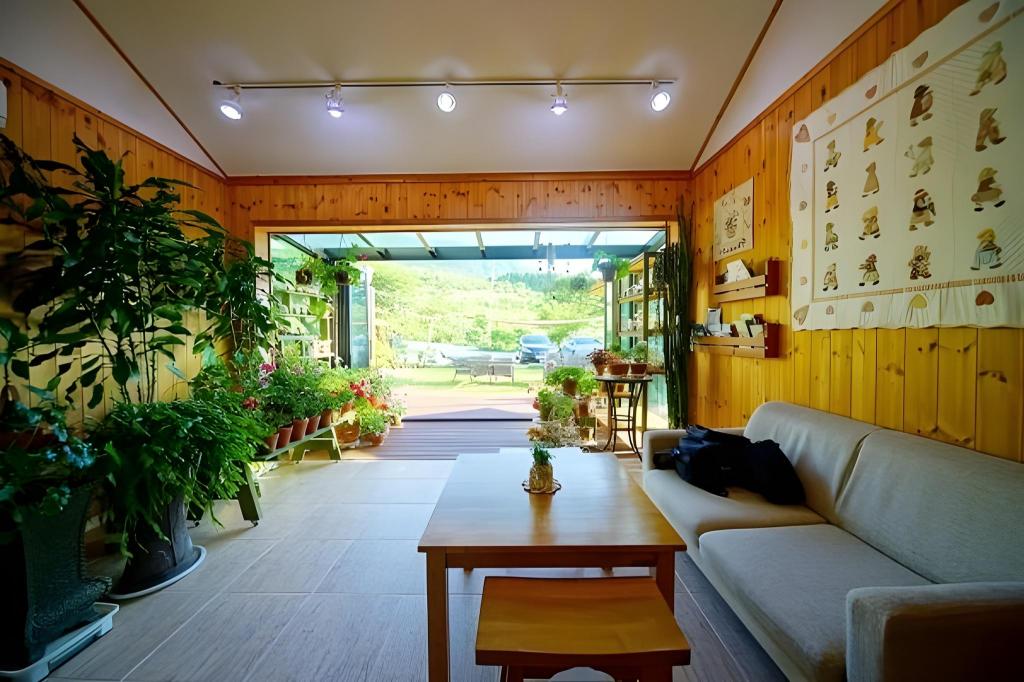 Best Hotels in Buan, South Korea – byeonsanbando pumane seohaebadapensyeon Review