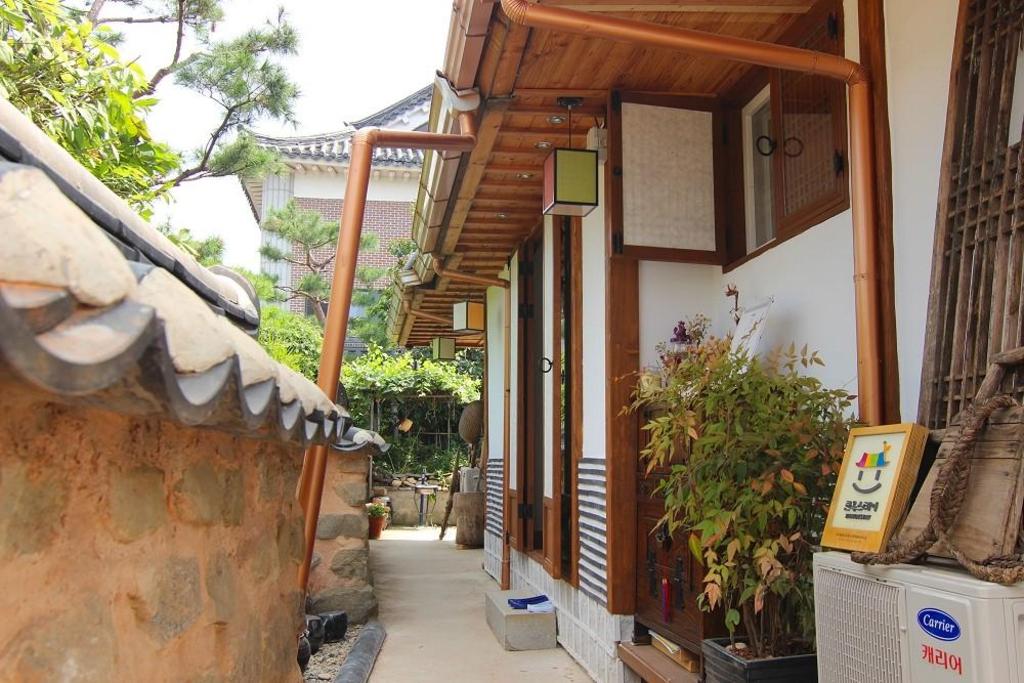 Best Hotels in Jeonju, South Korea – Jeonju Seongsim Hanok Stay Pension Review