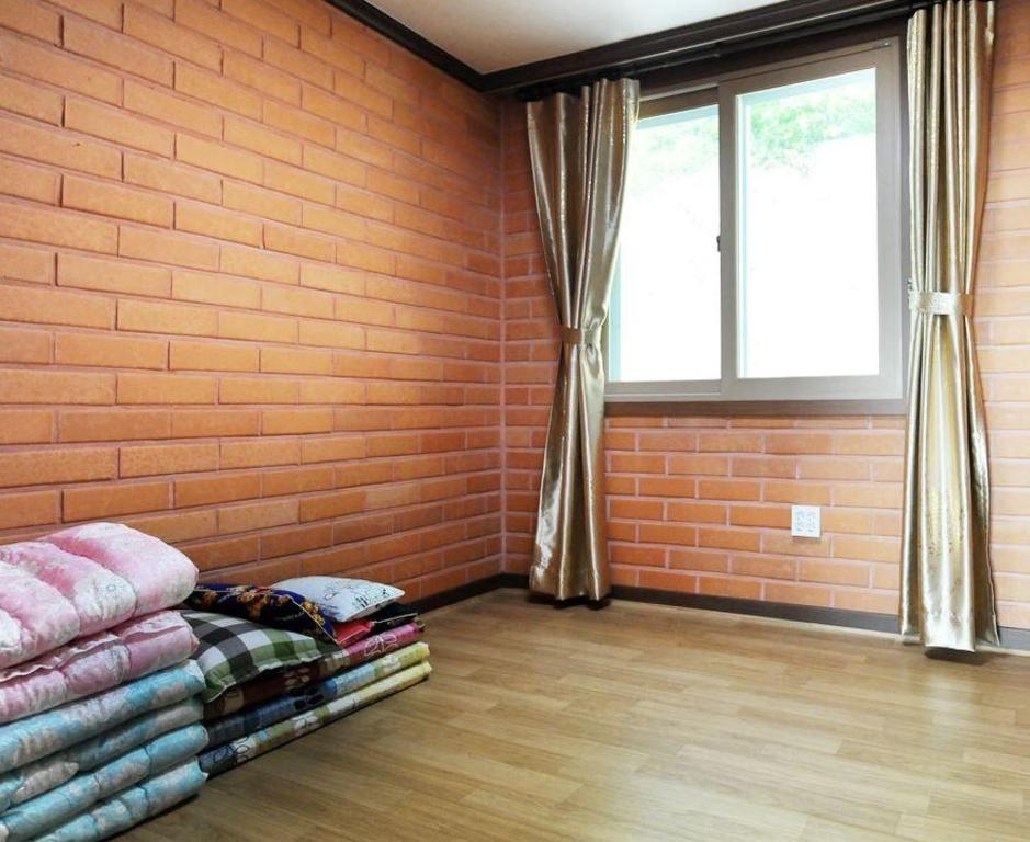 여수 황토 펜션 image