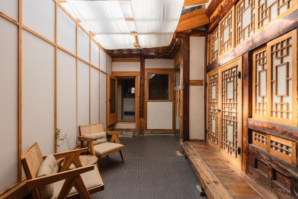 Luxury hanok with private bathtub - SN08 image