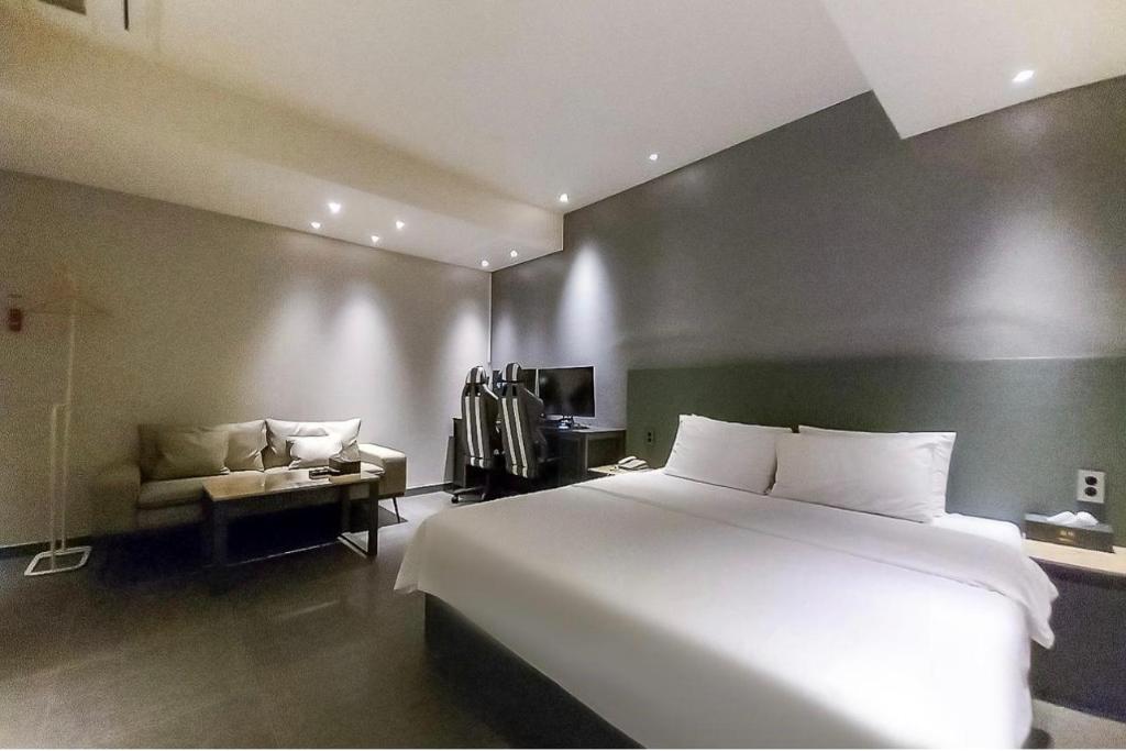 Hotel Masterpiece image