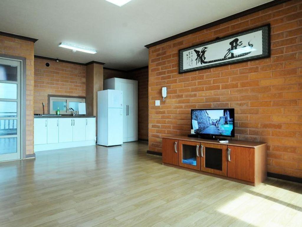 여수 황토 펜션 image