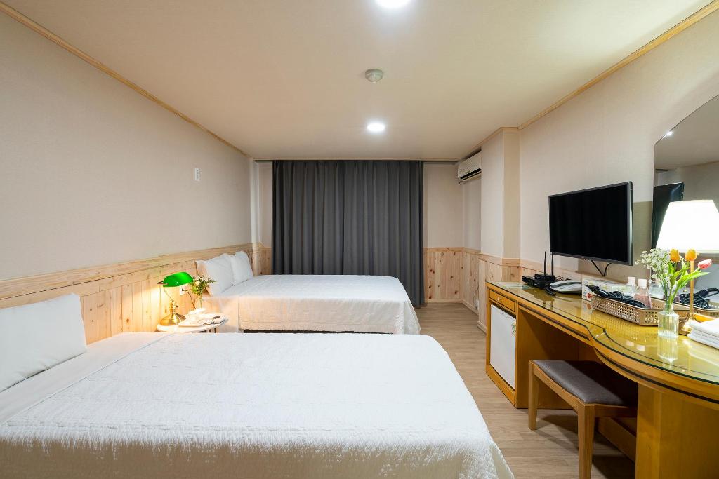 호텔 뉴 제주 image