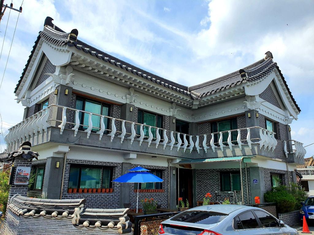 트립 투 경주 image