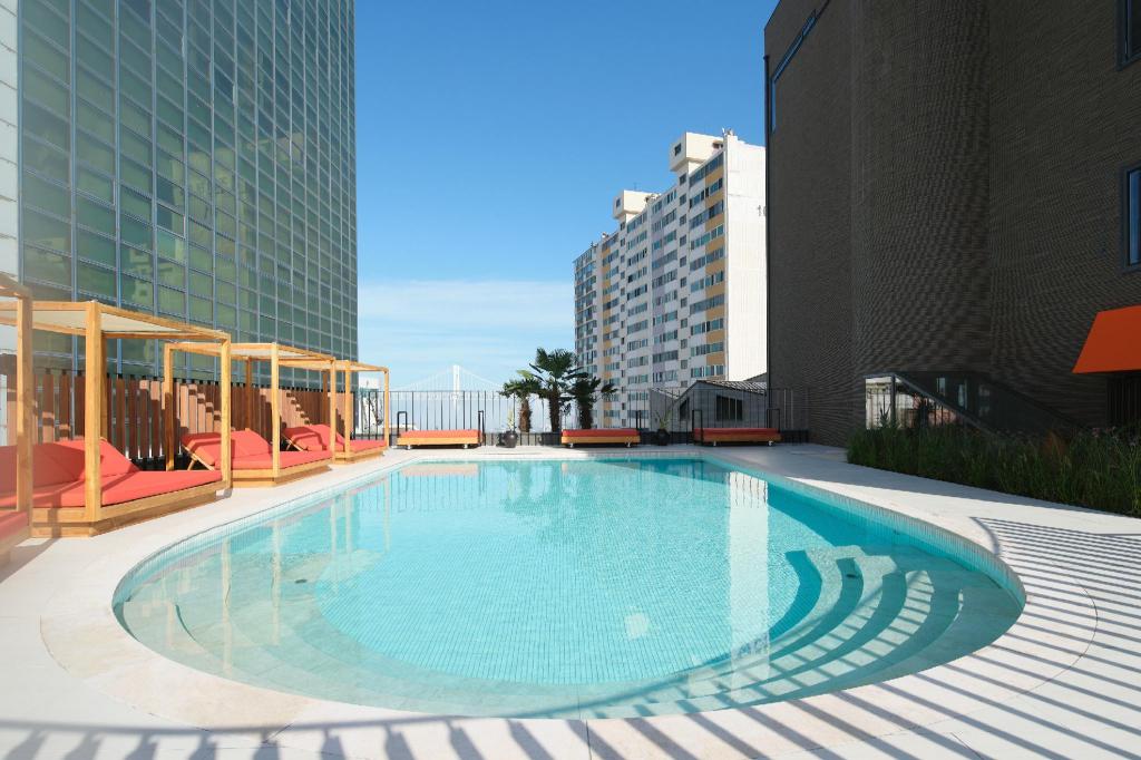 AFTER CHAPTER Hotel 애프터챕터 호텔 image