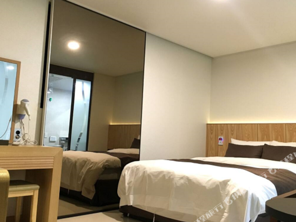 K Tourist Hotel image
