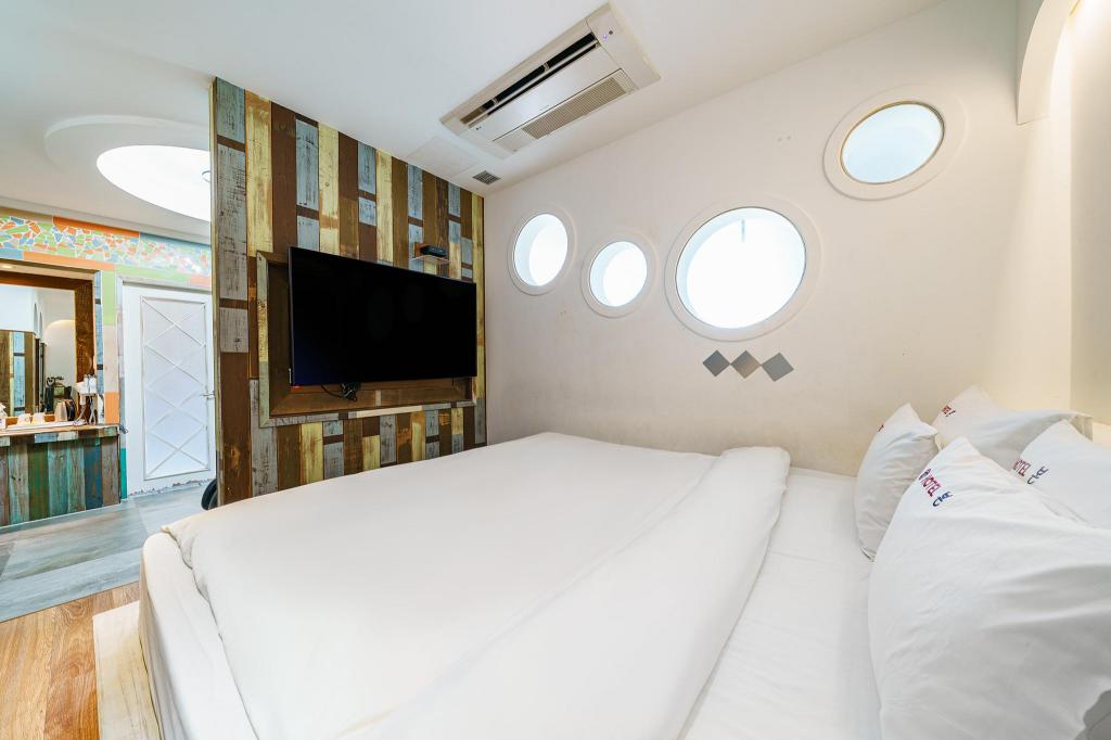 청주 본호텔 image