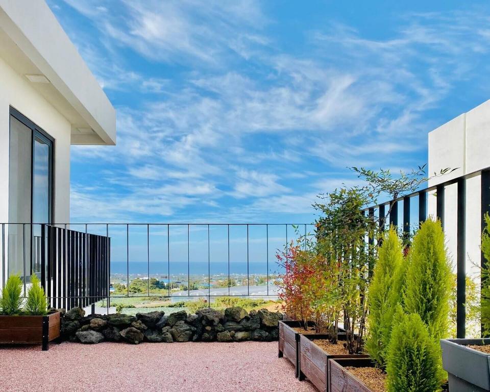 Best Hotels in Jeju, South Korea – Marang Pension Review