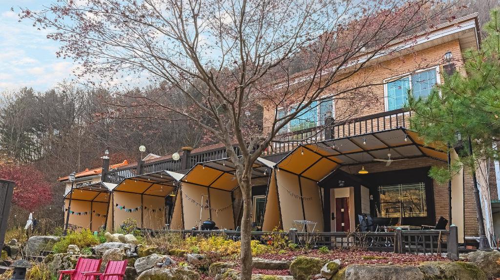 Best Hotels in Pocheon, South Korea – Hwacheon Sky Valley Pension Review